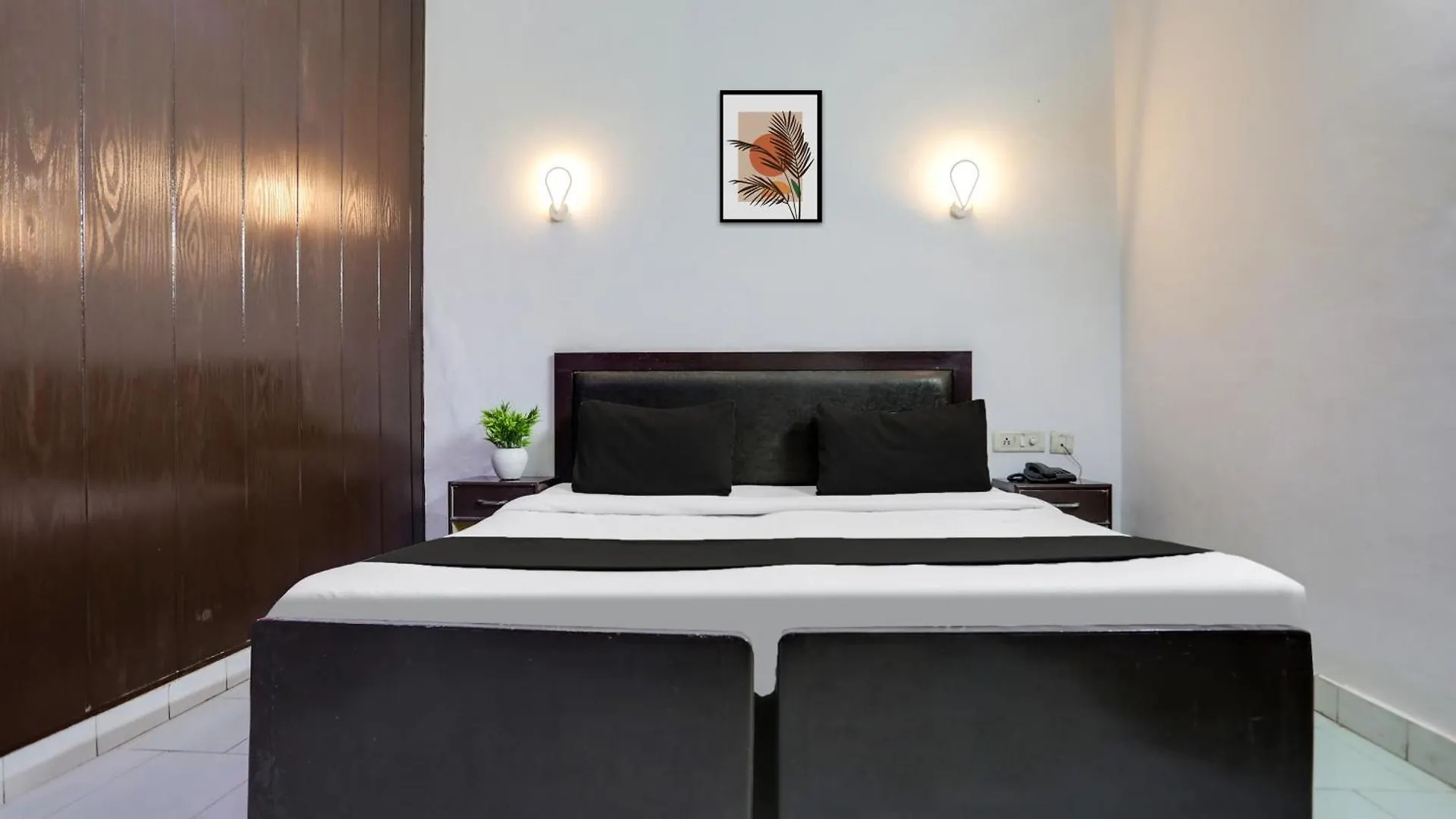 Super Hotel O Tajganj Near Taj Mahal West Gate