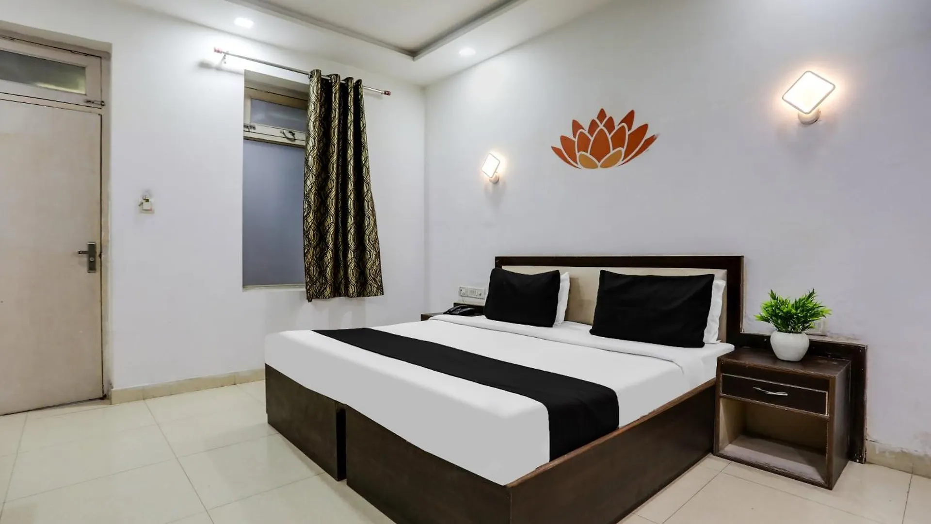 Super Hotel O Tajganj Near Taj Mahal West Gate India